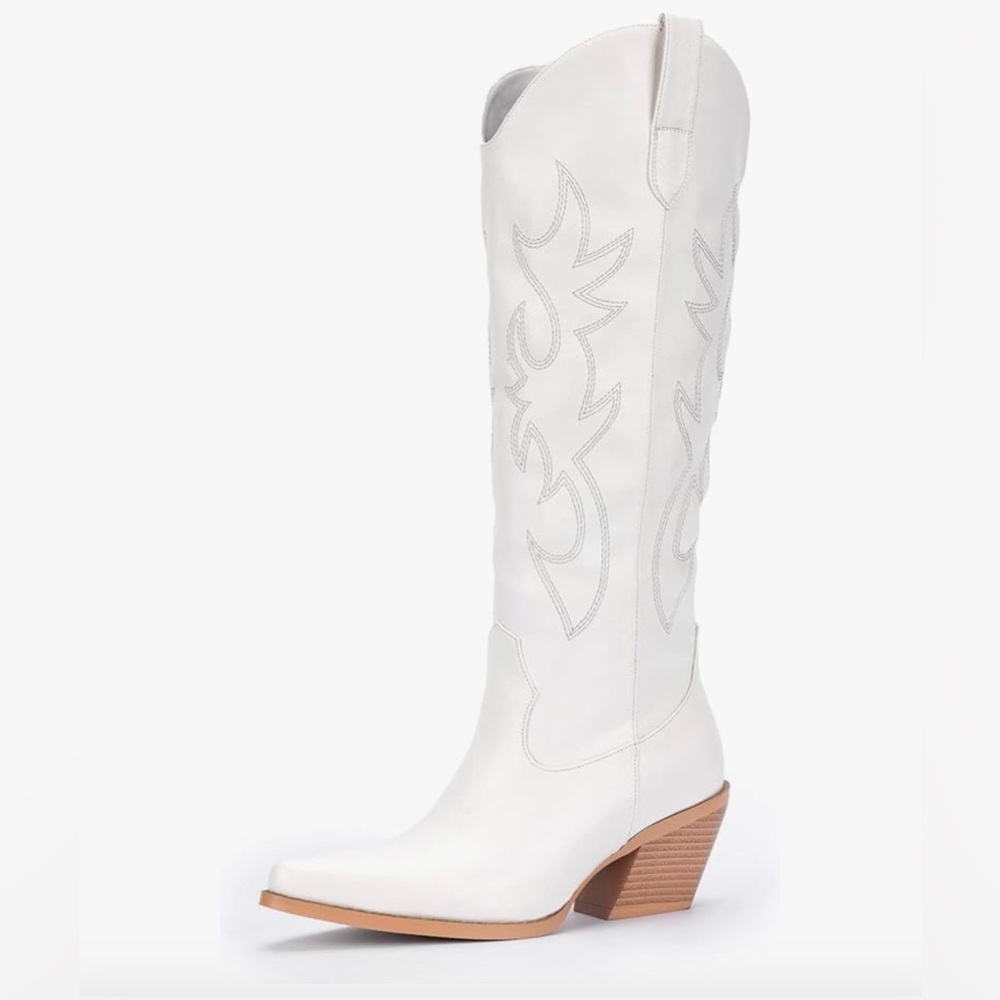 Amazon White Heeled Boots with Decorative Stitching